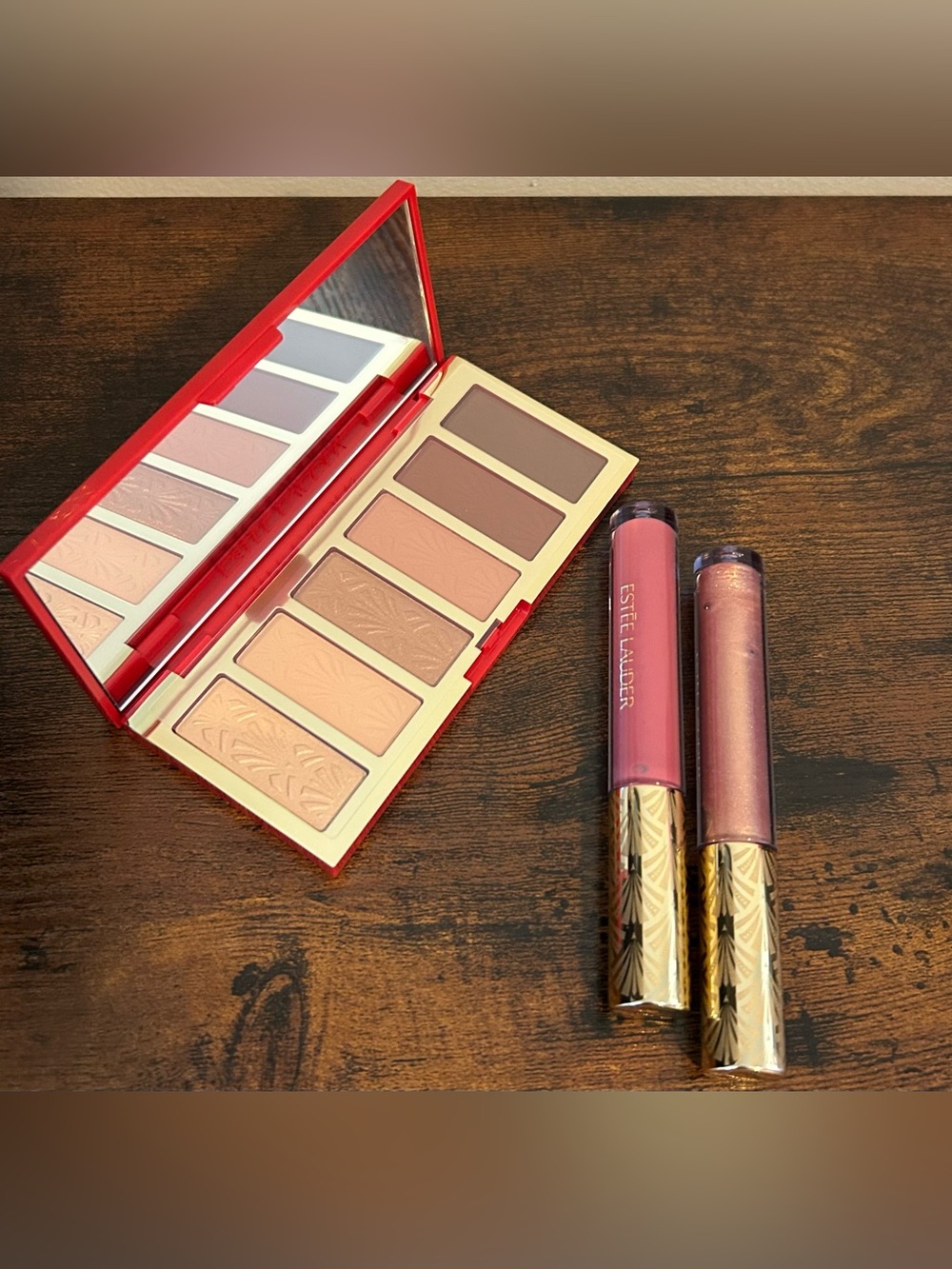 Estee Lauder Eyeshadow Palette and Lip Gloss Set